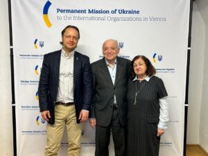 Детальніше про статтю Зустріч у Постійному представництві України при міжнародних організаціях у Відні (Permanent Mission of Ukraine to the International Organizations in Vienna)